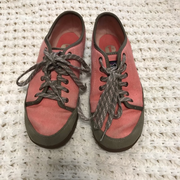 Patagonia Shoes - Women’s Patagonia shoes size 7